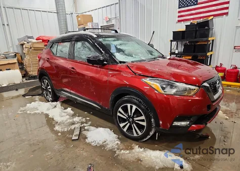 2019 Nissan Kicks S z USA, uszkodzony, nr VIN 3N1CP5CU7KL551832